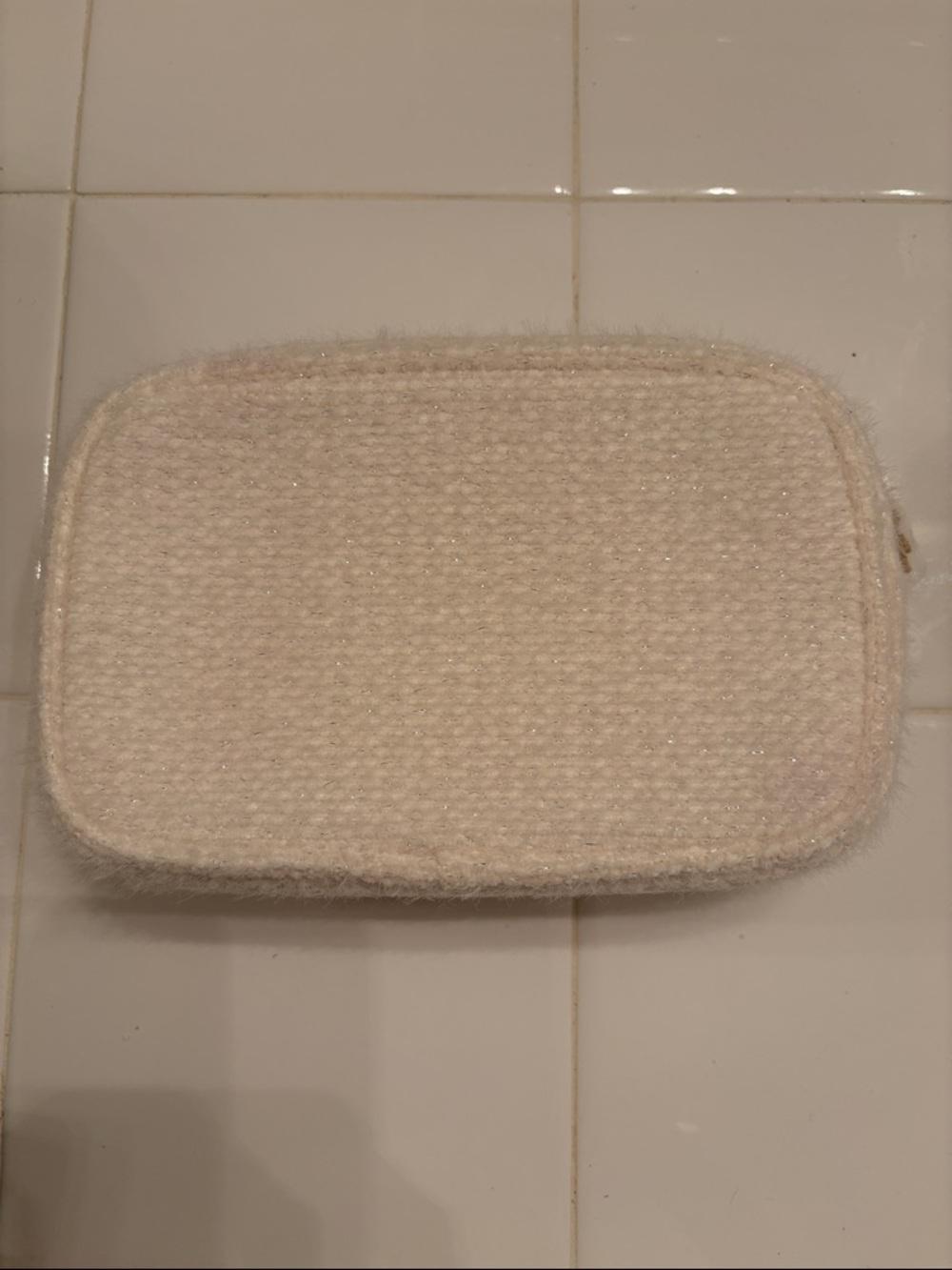 CHANEL Tweed Cream White Beauté Travel Cosmetic Case Pouch Bag - Brand New - Picture 5 of 6